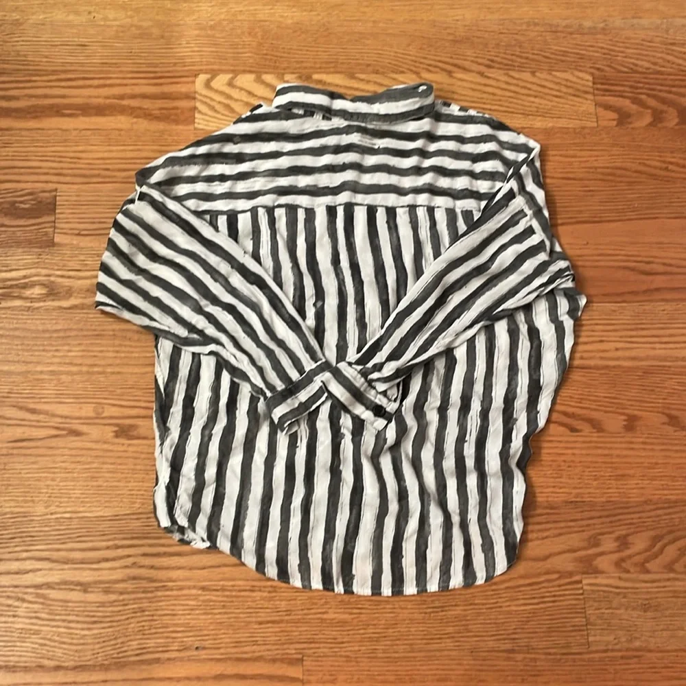 Stripped button down shirt - Picture 3 of 3